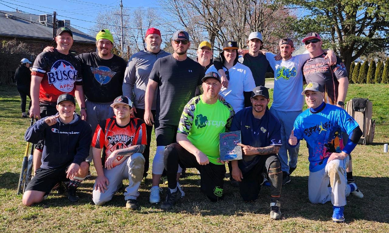 Millennium Softball Message Board Team photo of Tumble Inn Outcasts